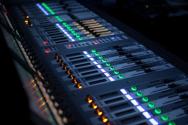 mix tulpen boeket met rood roze en oranje tulpen